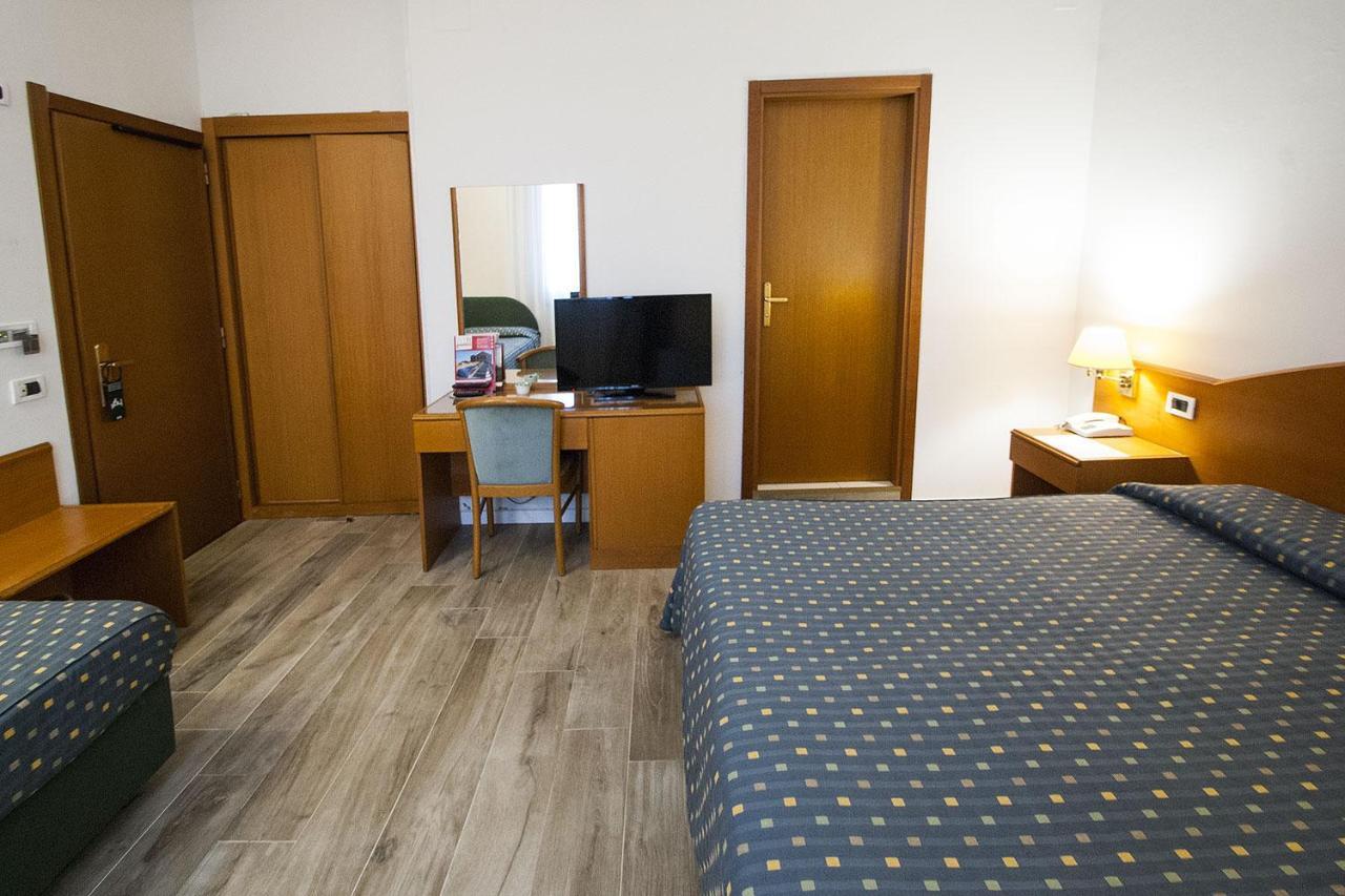 Hotel Italia Ραβένα Εξωτερικό φωτογραφία