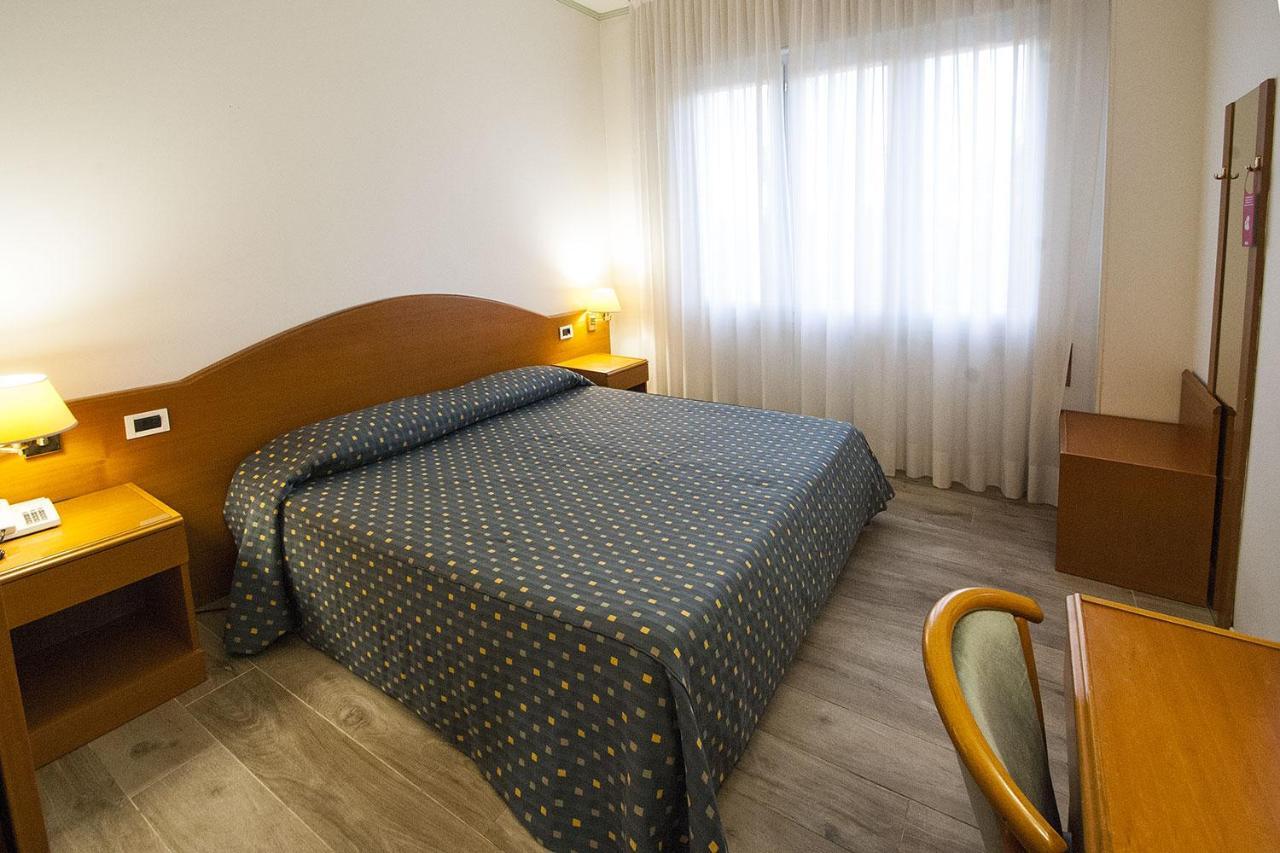Hotel Italia Ραβένα Εξωτερικό φωτογραφία