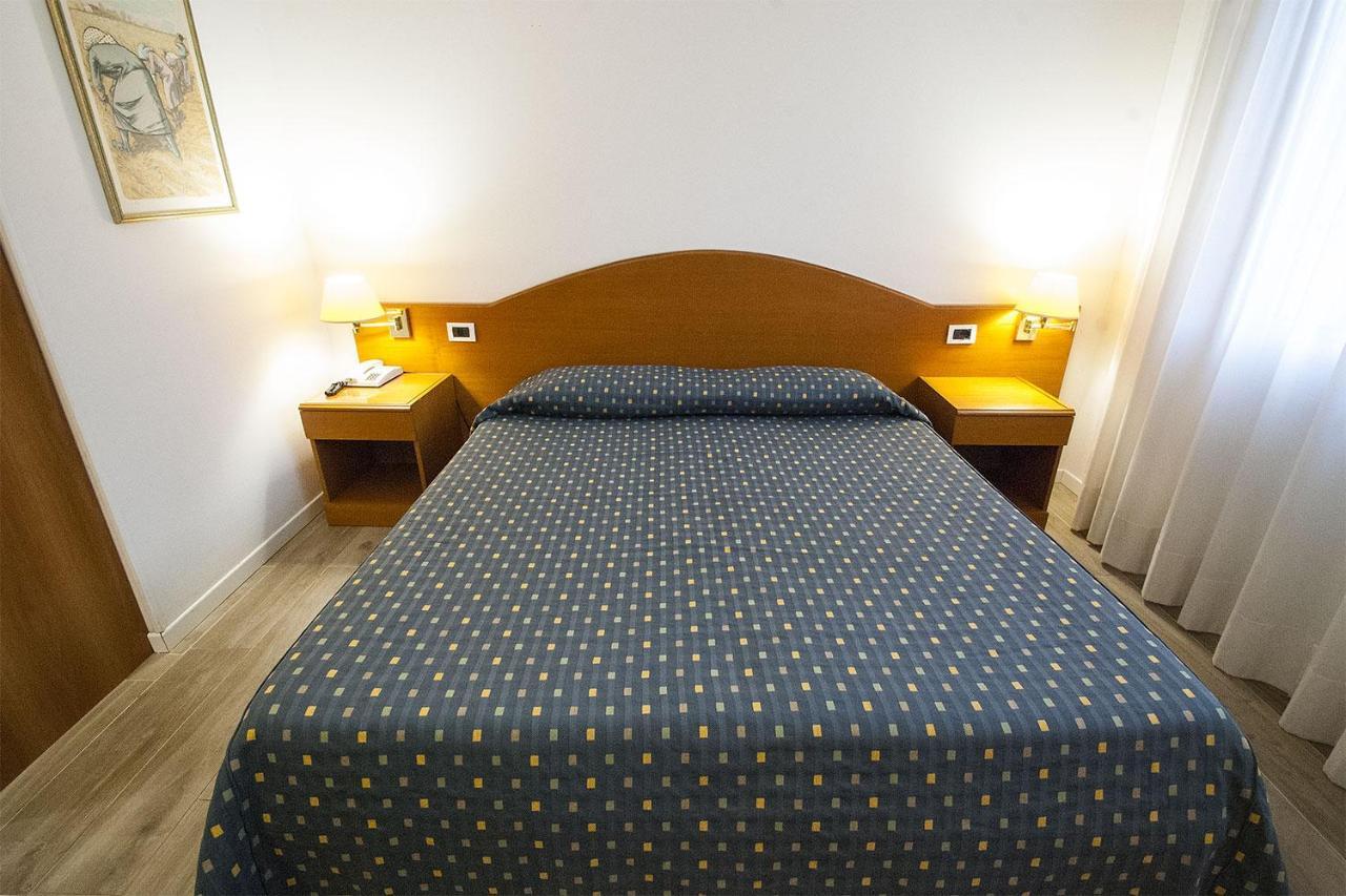 Hotel Italia Ραβένα Εξωτερικό φωτογραφία