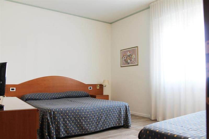 Hotel Italia Ραβένα Εξωτερικό φωτογραφία